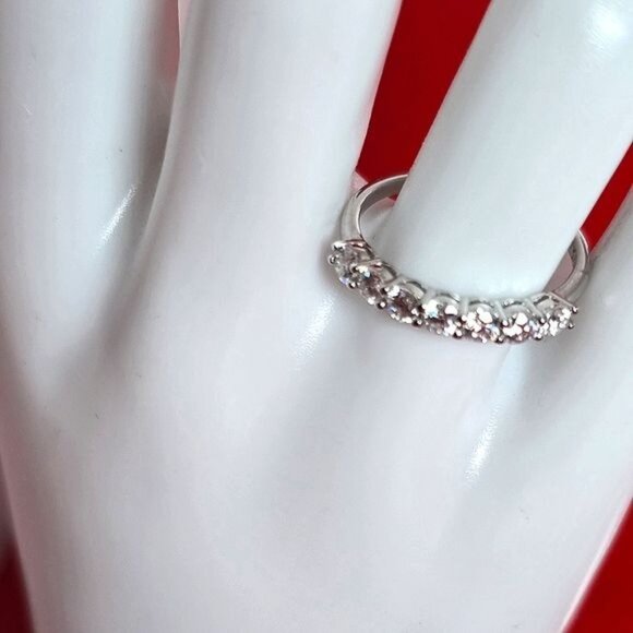 GH Color 7 Stone 3mm Moissanite 925 Sterling Silver Ring Sz 7.5 - Picture 2 of 6